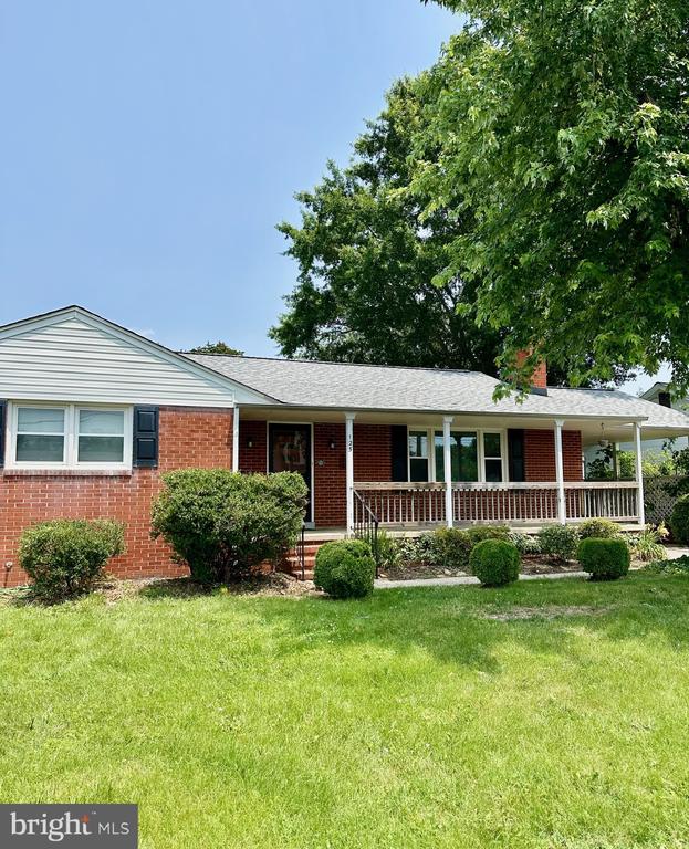 125 HILLCREST DRIVE