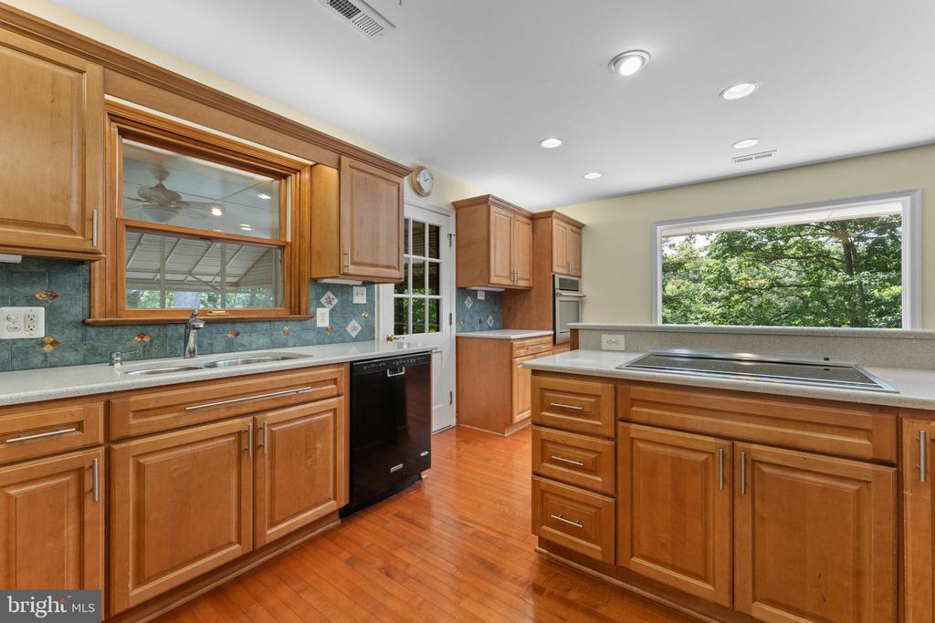101 GOODLOE DRIVE