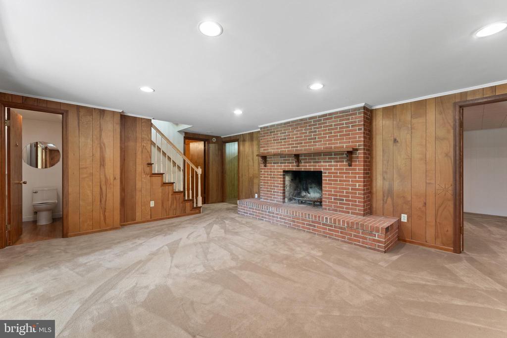 101 GOODLOE DRIVE