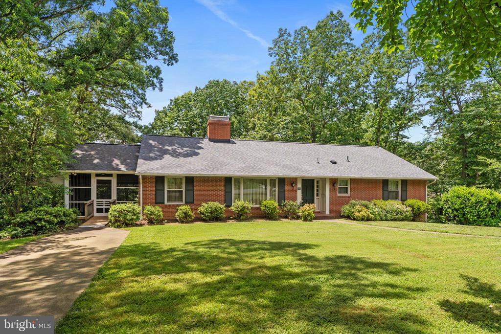 101 GOODLOE DRIVE