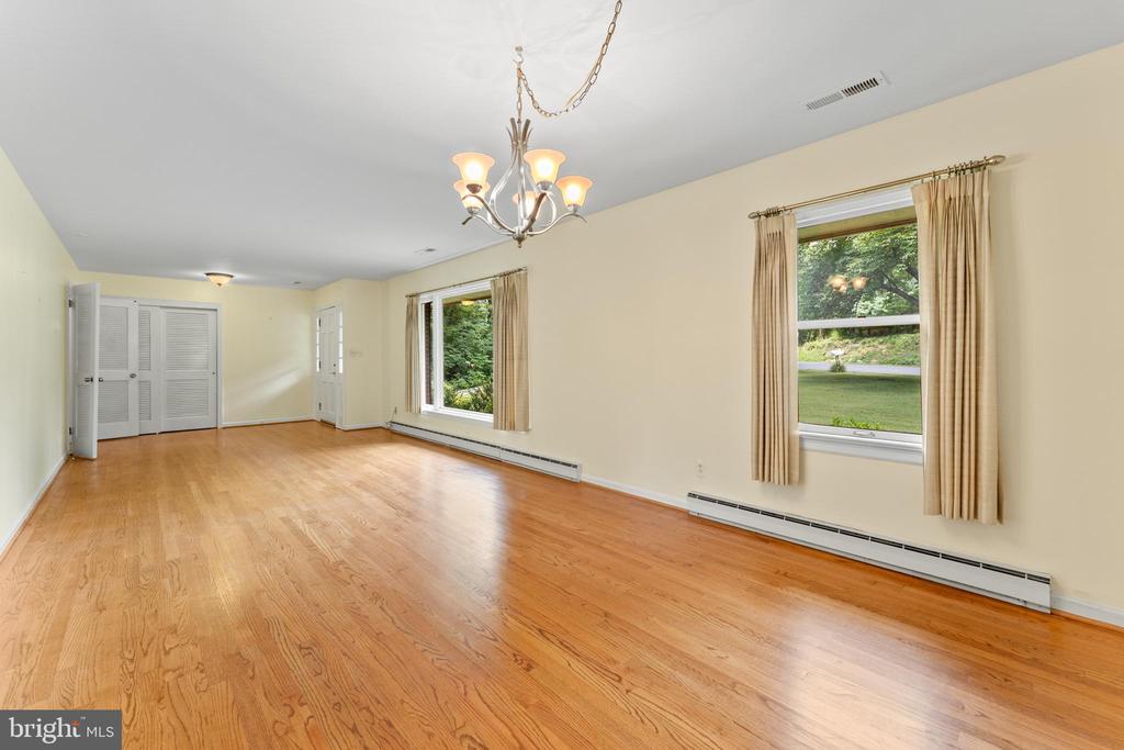 101 GOODLOE DRIVE