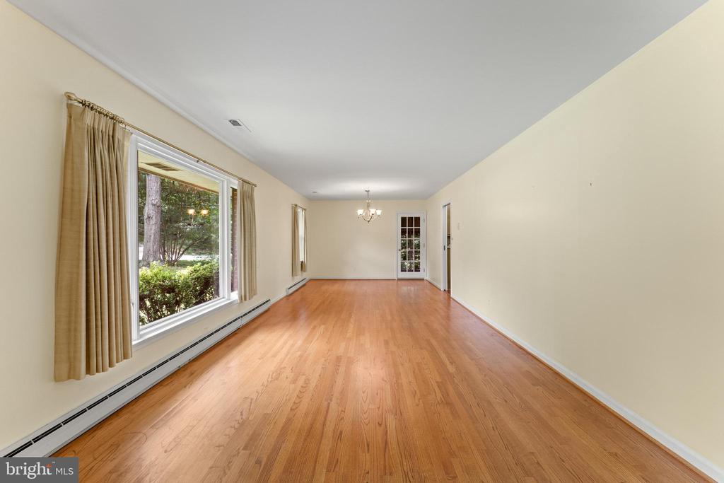 101 GOODLOE DRIVE