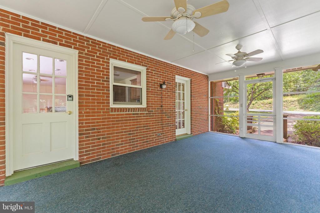 101 GOODLOE DRIVE