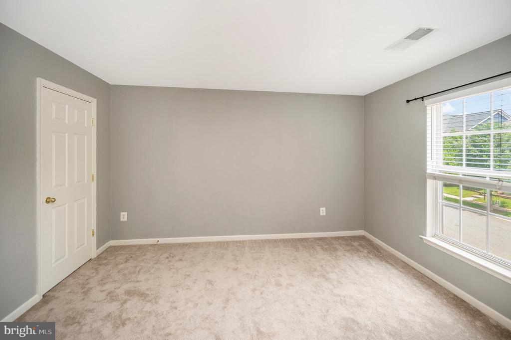 1000 GRAHAM DRIVE