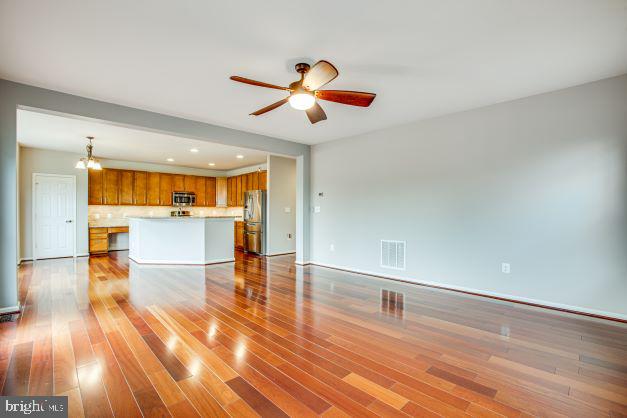 1000 EVERETT COURT