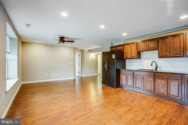 1000 EVERETT COURT