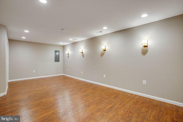 1000 EVERETT COURT