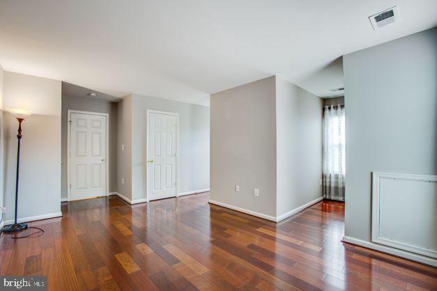 1000 EVERETT COURT