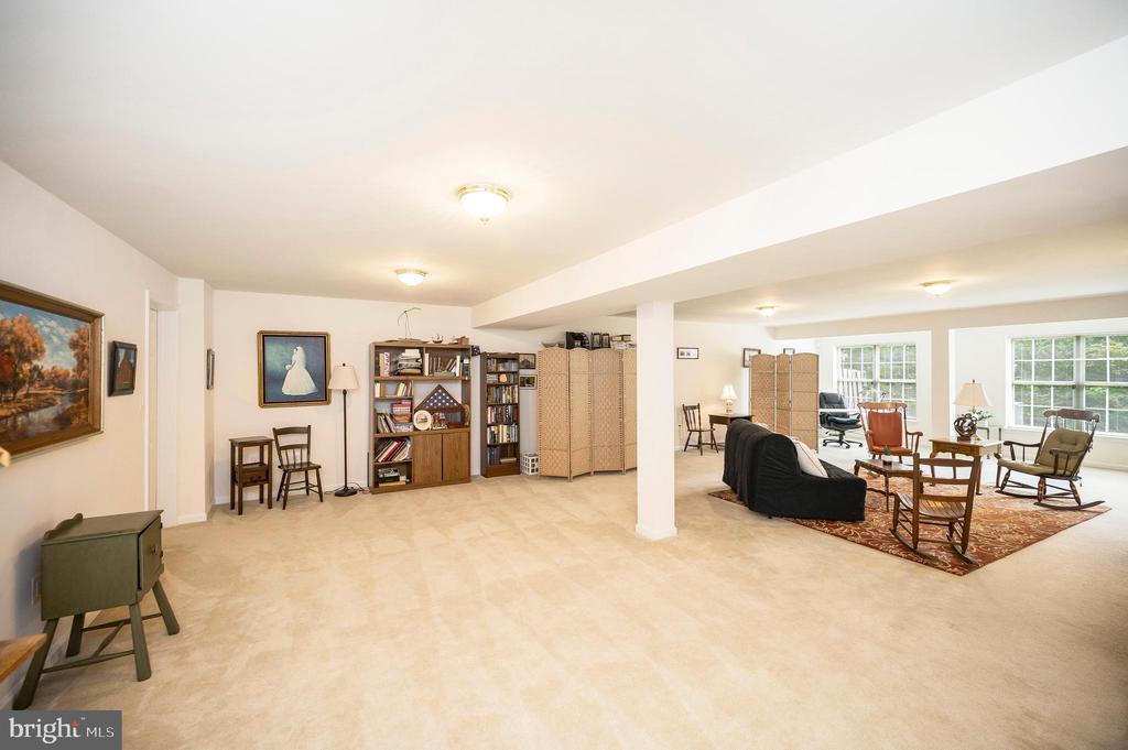 960 CADMUS DRIVE