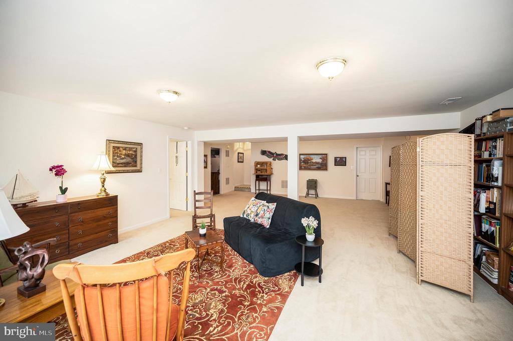 960 CADMUS DRIVE