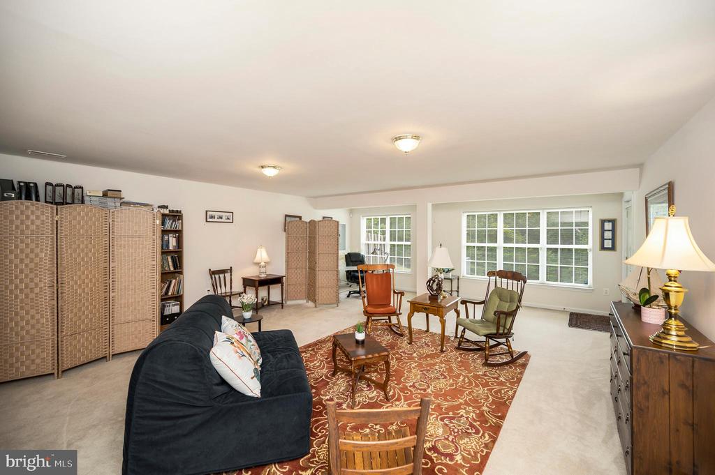 960 CADMUS DRIVE