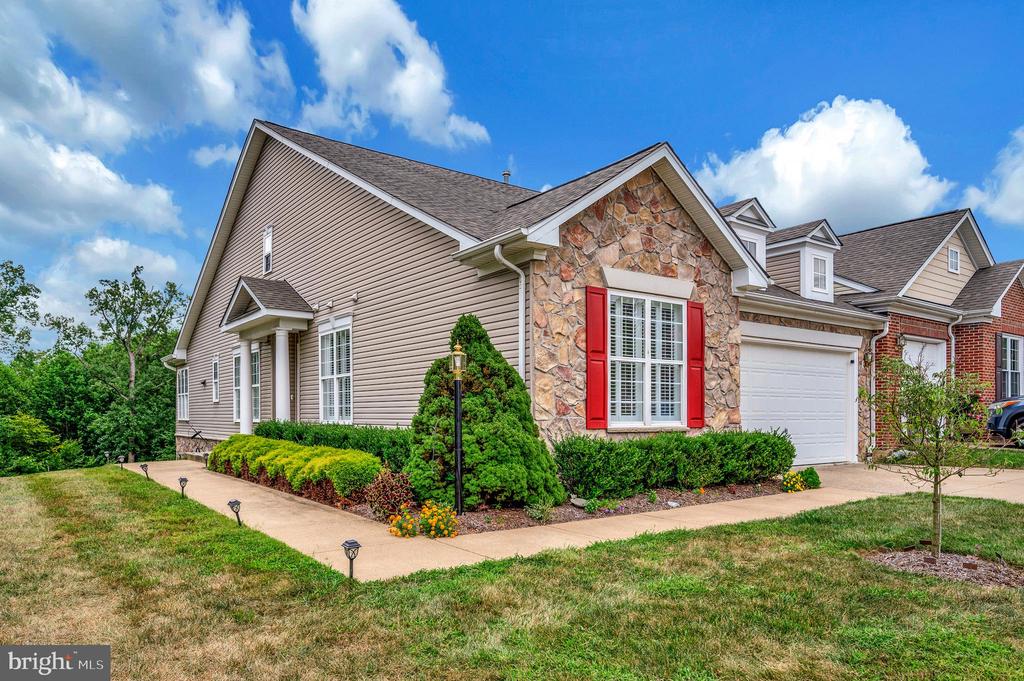 960 CADMUS DRIVE