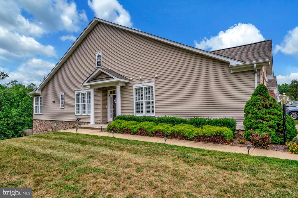 960 CADMUS DRIVE