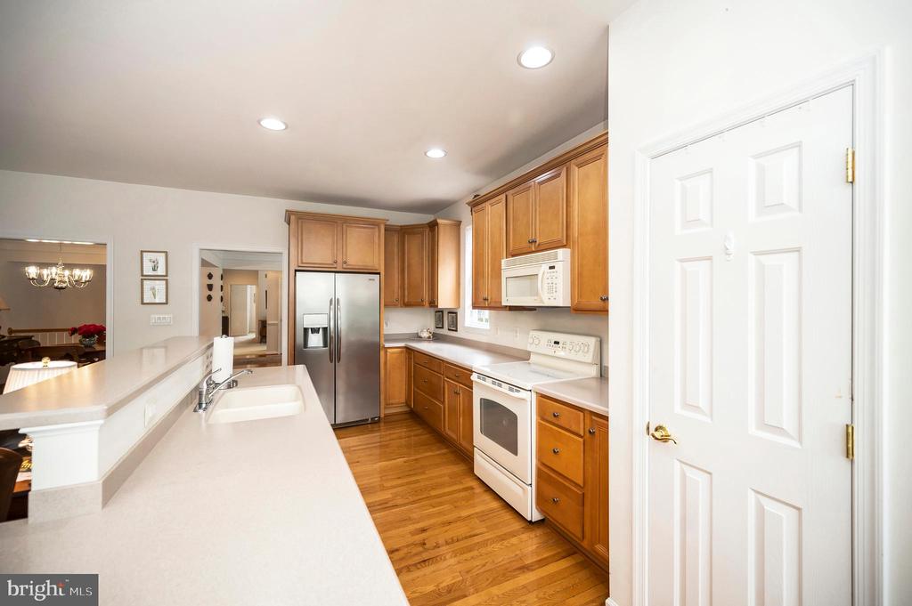 960 CADMUS DRIVE
