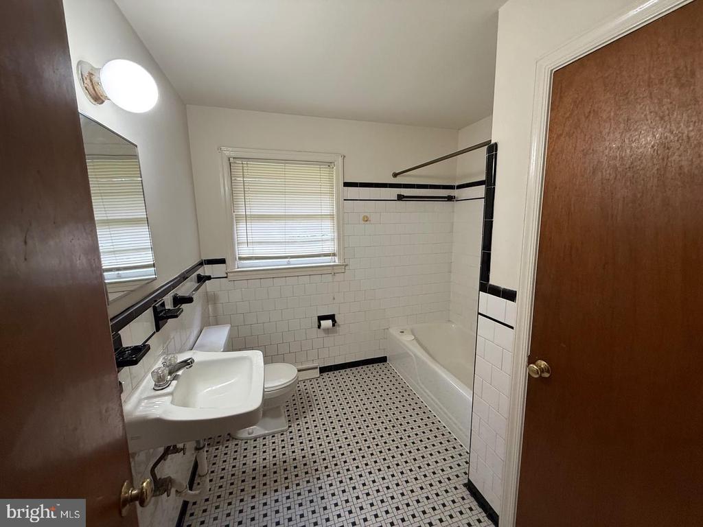 117 COURTLAND DRIVE 2
