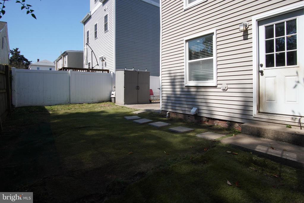 306 PITT STREET