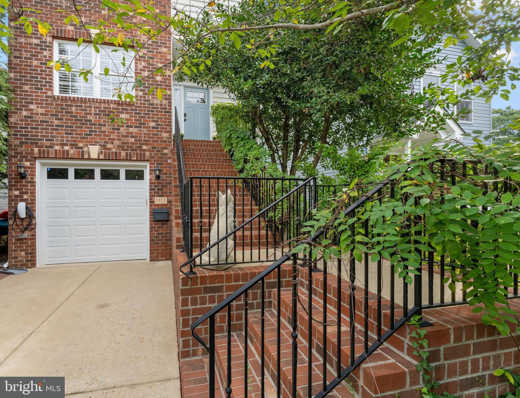 1613 CHARLES STREET