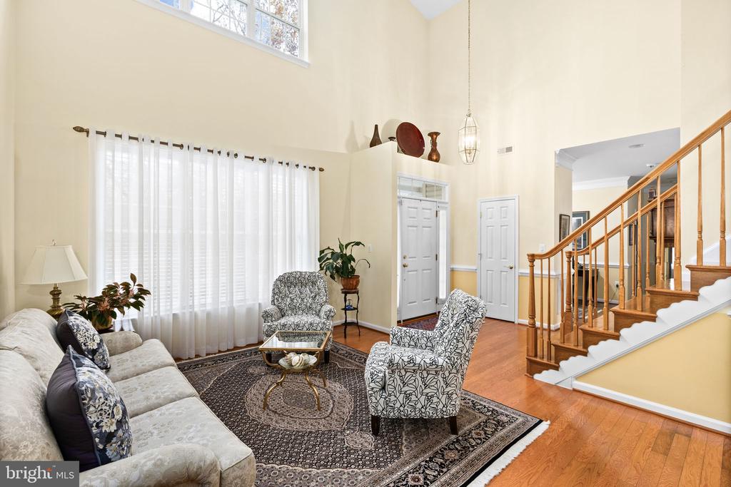 1022 MAUREEN DRIVE