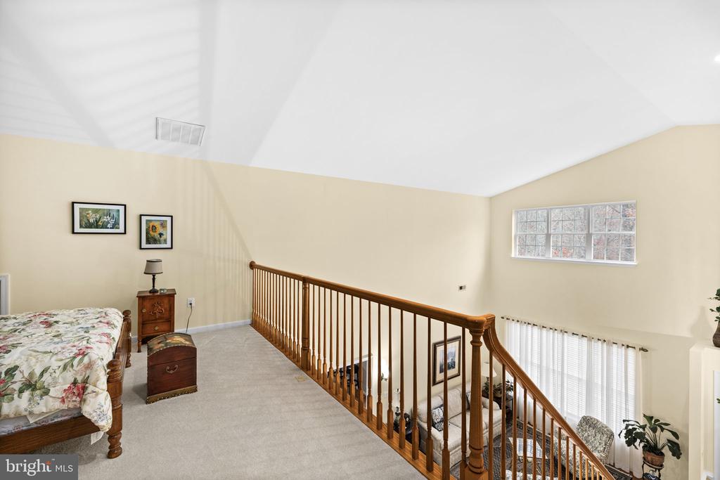 1022 MAUREEN DRIVE