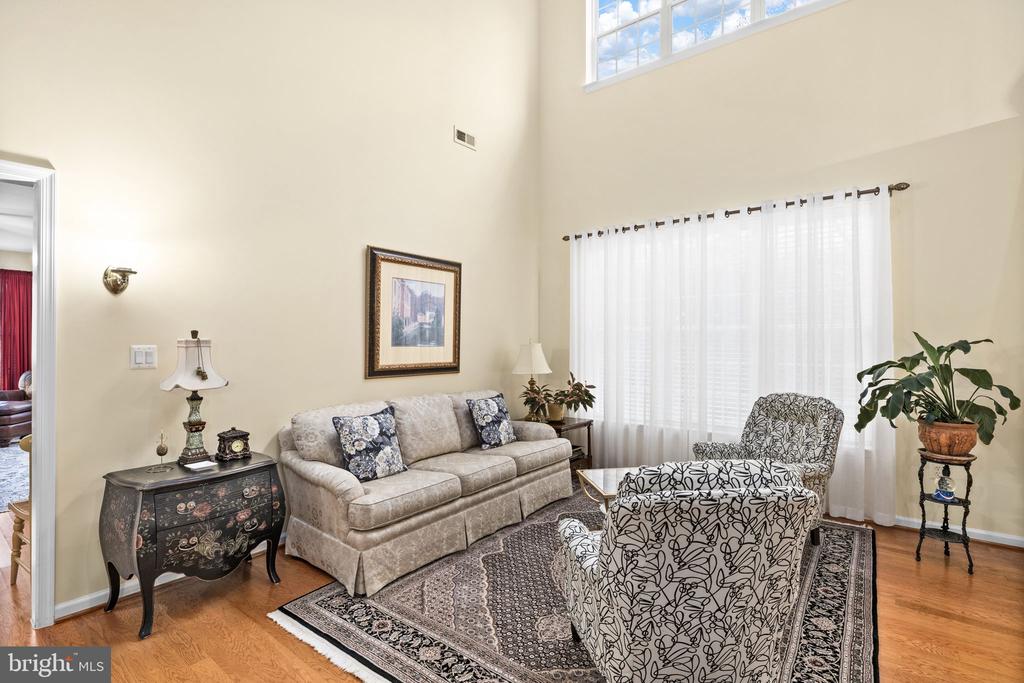 1022 MAUREEN DRIVE