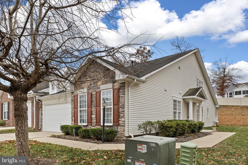 1022 MAUREEN DRIVE