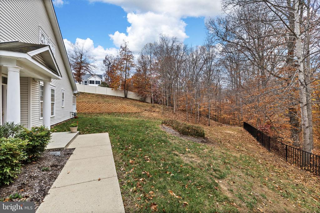 1022 MAUREEN DRIVE