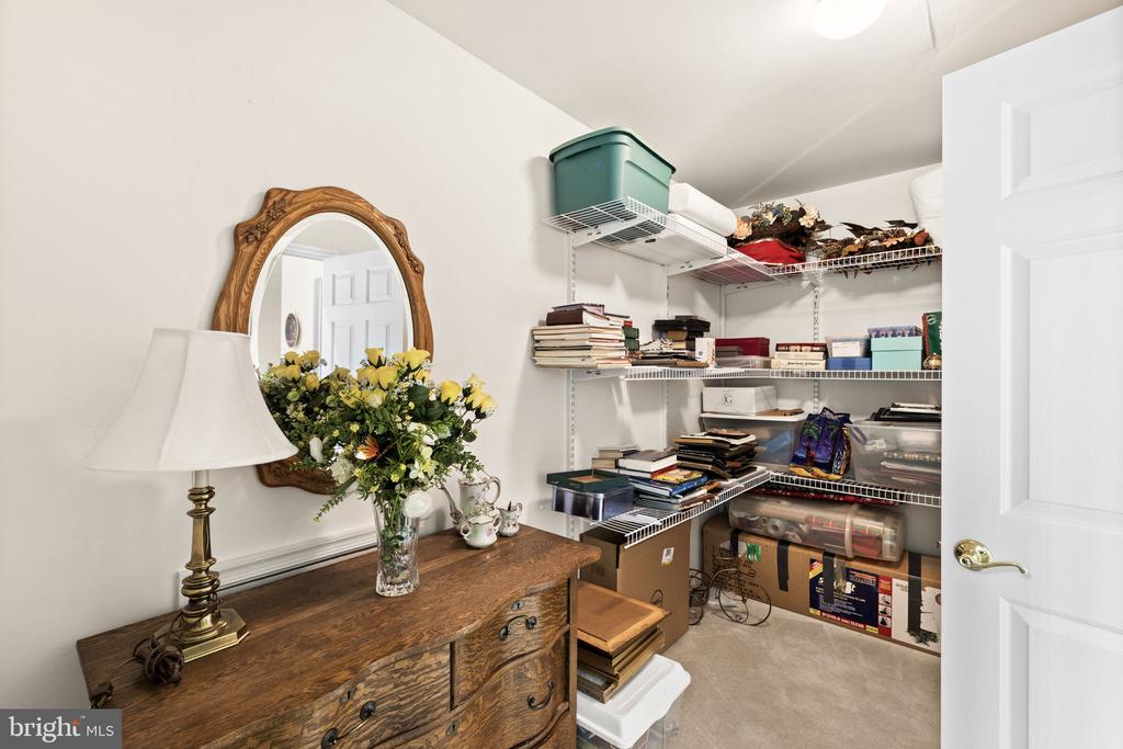 1022 MAUREEN DRIVE