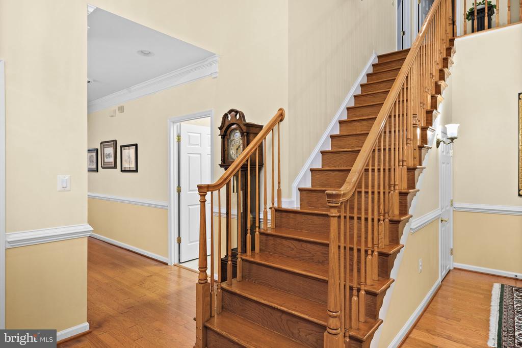 1022 MAUREEN DRIVE