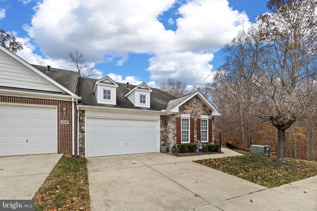 1022 MAUREEN DRIVE