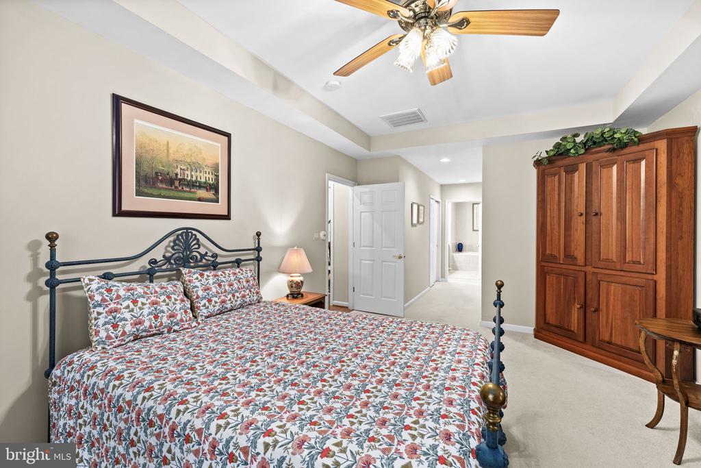 1022 MAUREEN DRIVE