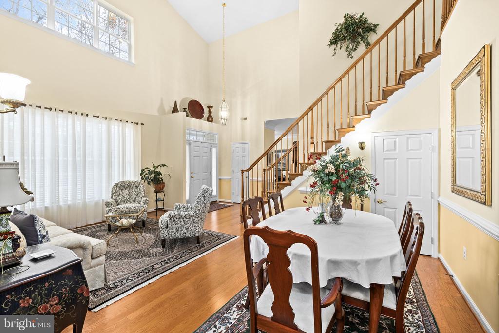 1022 MAUREEN DRIVE