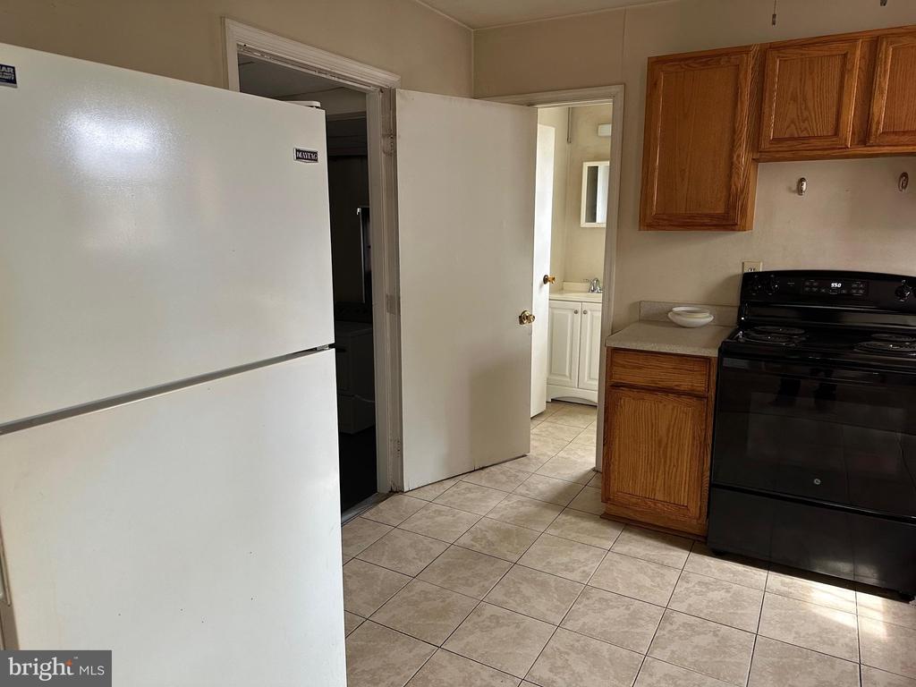 1605 CHARLES STREET APT C