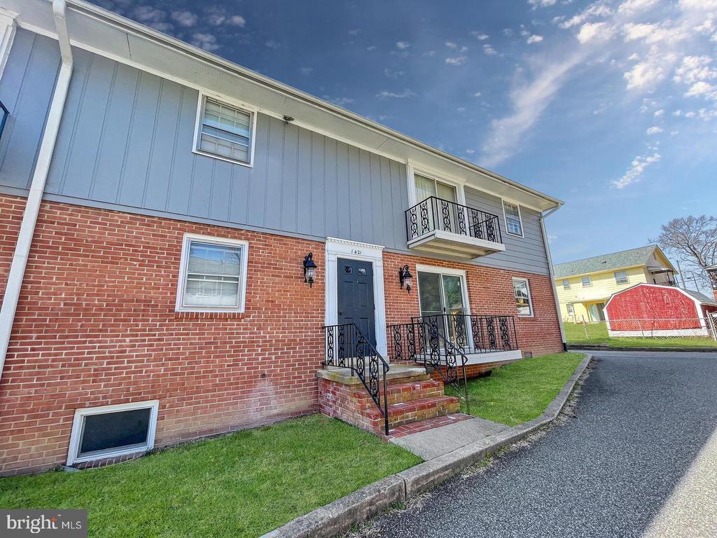 1421 DANDRIDGE STREET A