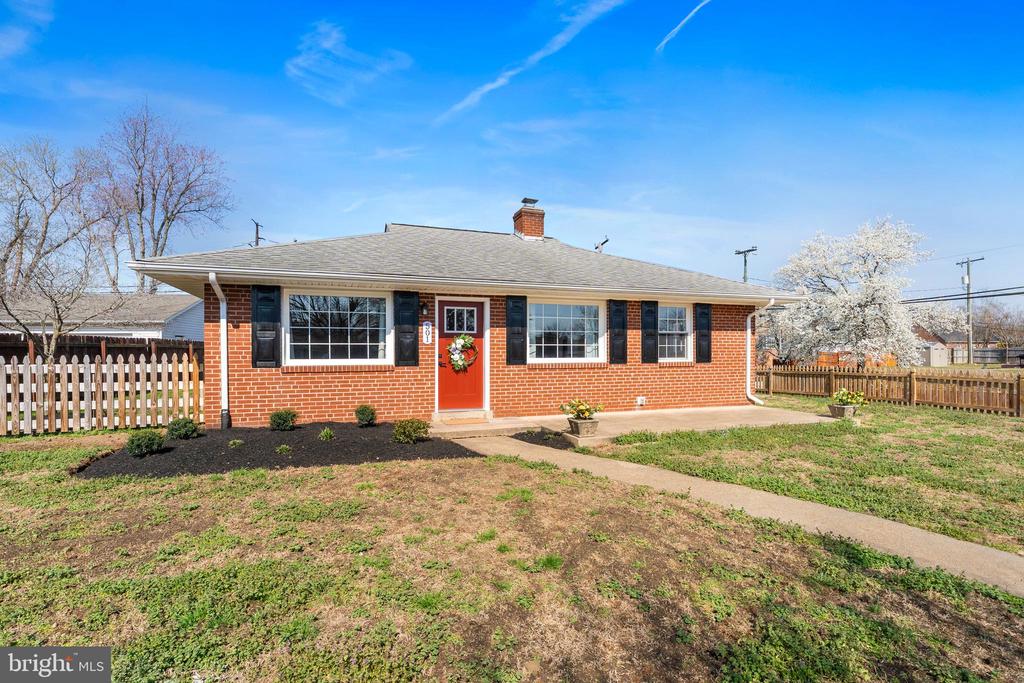 501 HANSON AVENUE