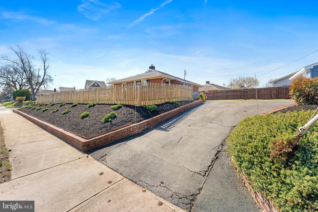 501 HANSON AVENUE