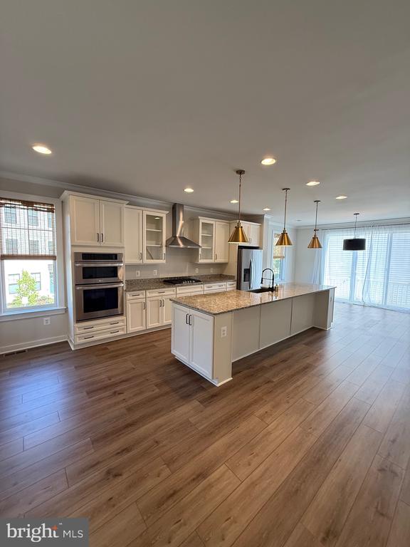 128 KINROSS LANE