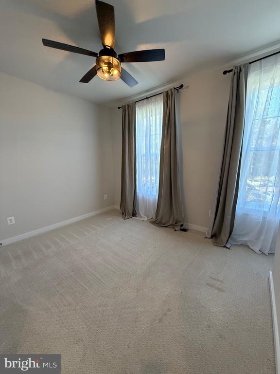 128 KINROSS LANE