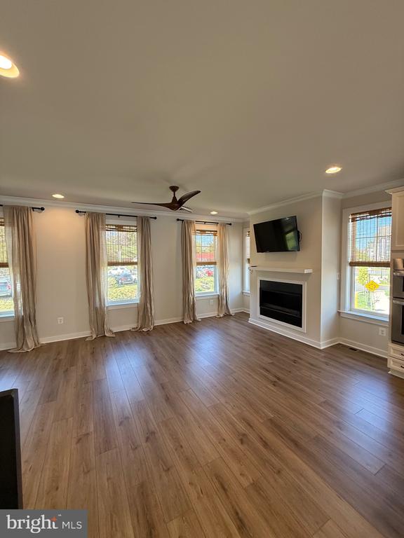 128 KINROSS LANE