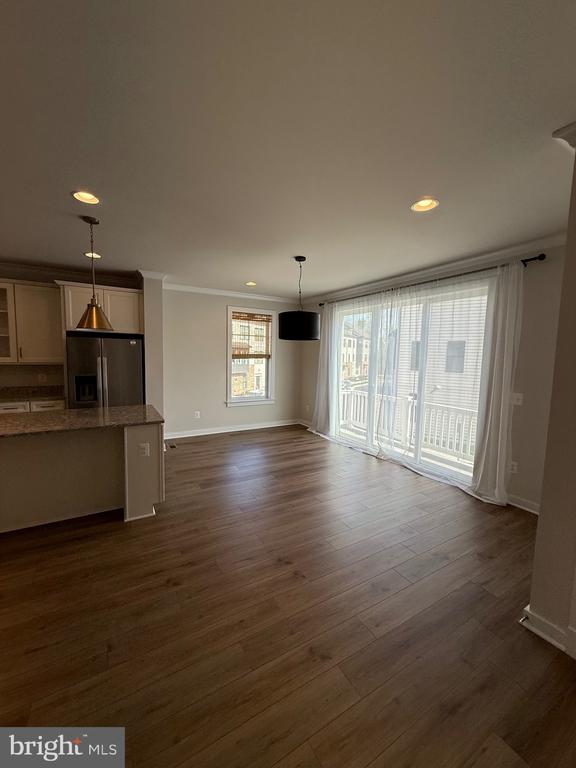 128 KINROSS LANE