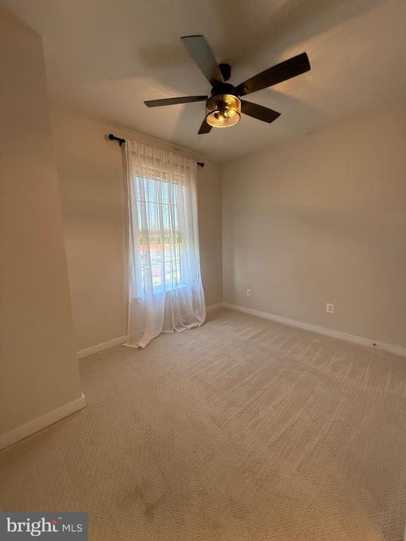128 KINROSS LANE