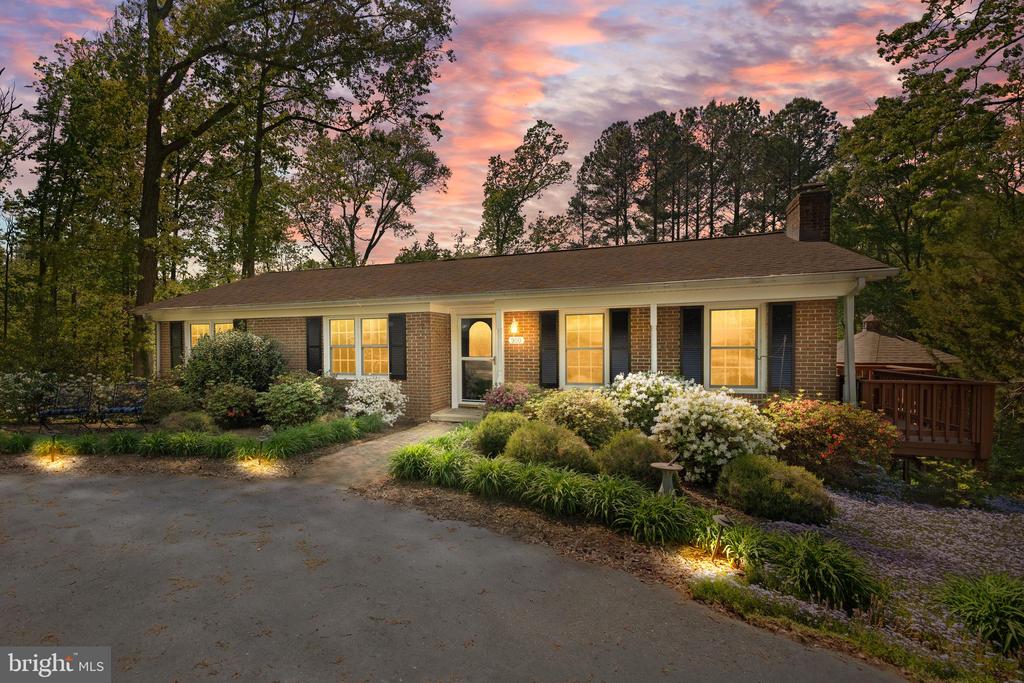 300 BRAEHEAD DRIVE