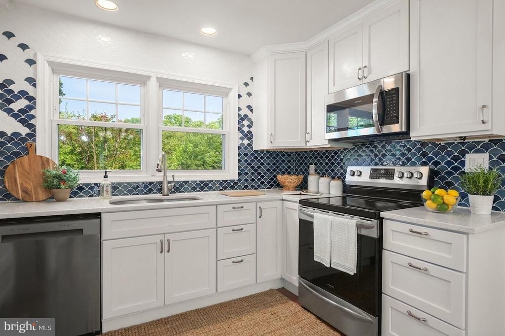 409 MORNINGSIDE DRIVE