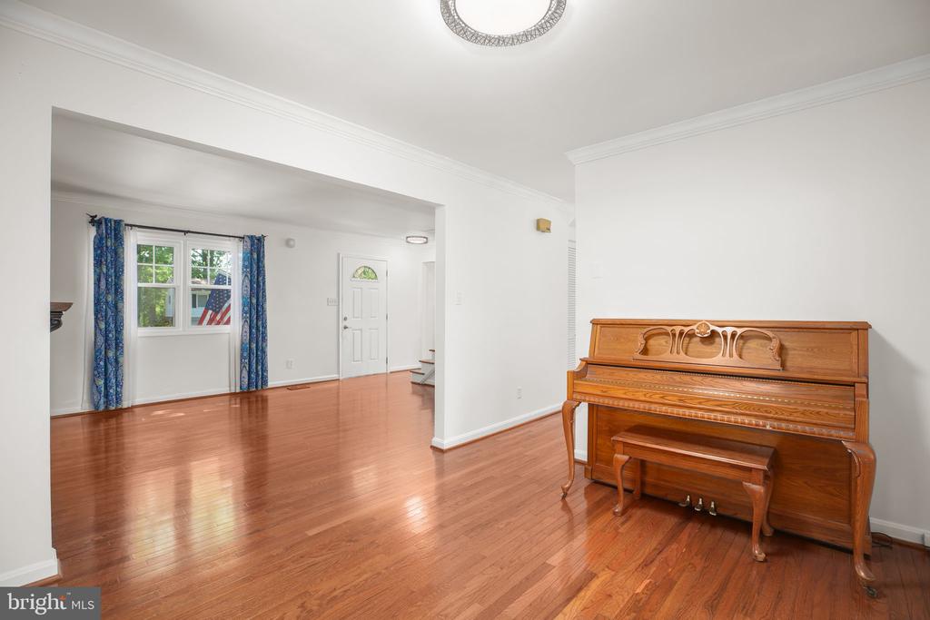 409 MORNINGSIDE DRIVE