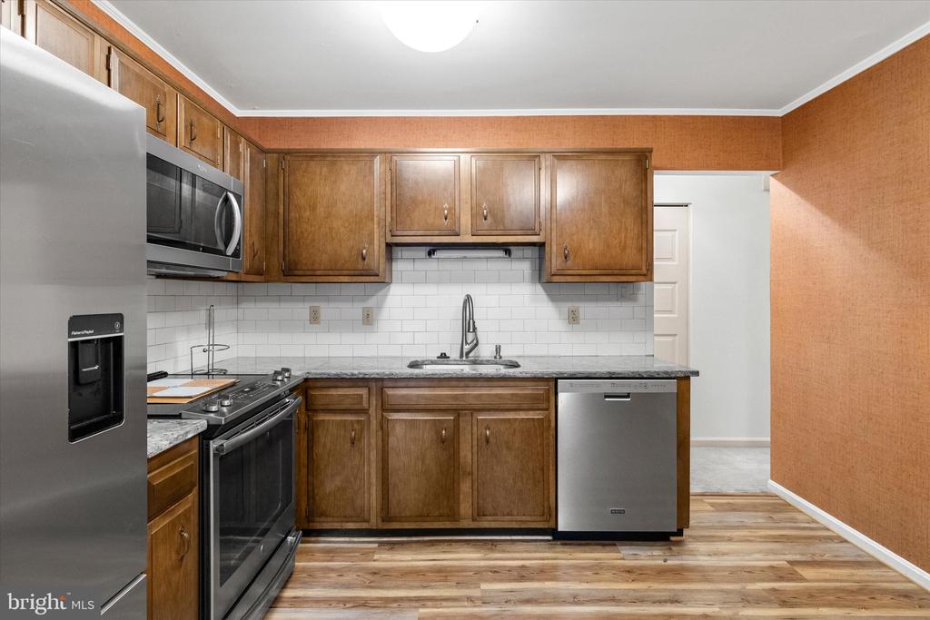 302 ALTOONA DRIVE