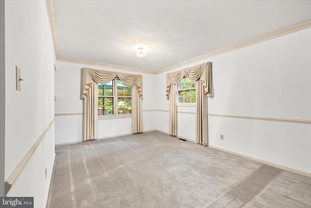 302 ALTOONA DRIVE