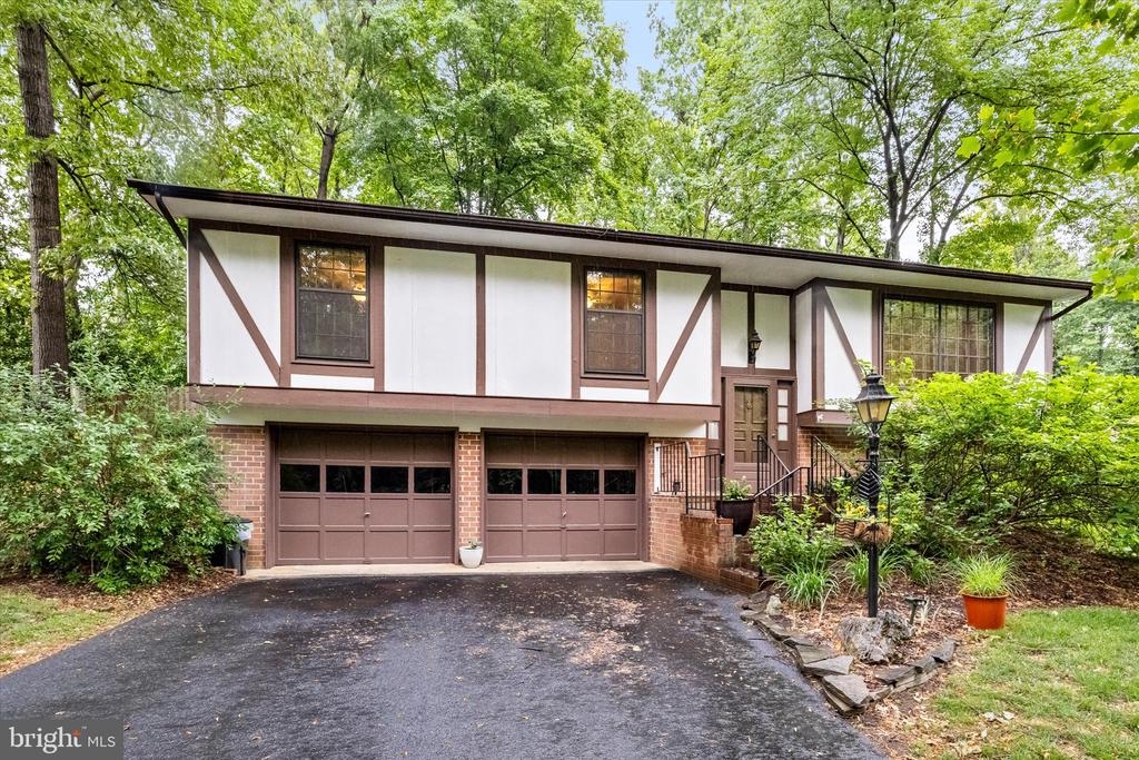 302 ALTOONA DRIVE