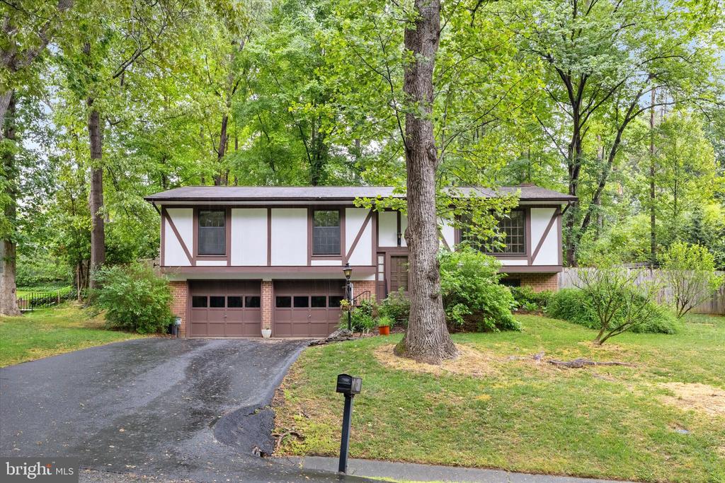 302 ALTOONA DRIVE