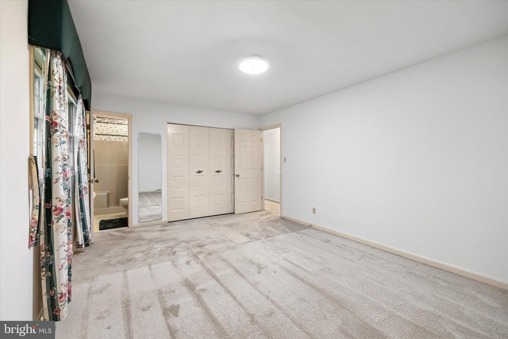 302 ALTOONA DRIVE