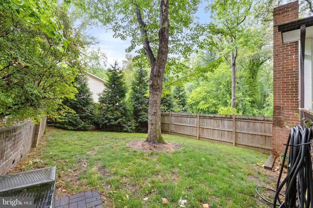 302 ALTOONA DRIVE