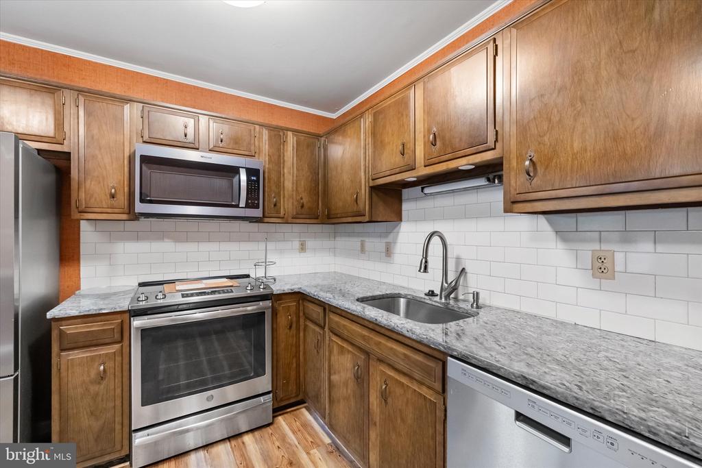 302 ALTOONA DRIVE